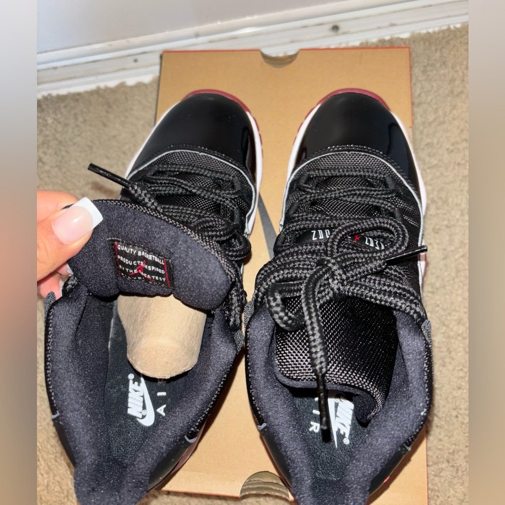 Jordan 11 bred - Picture 4 of 5